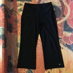 Nike DriFit XS,White Swoosh on Bottom of Capris #2